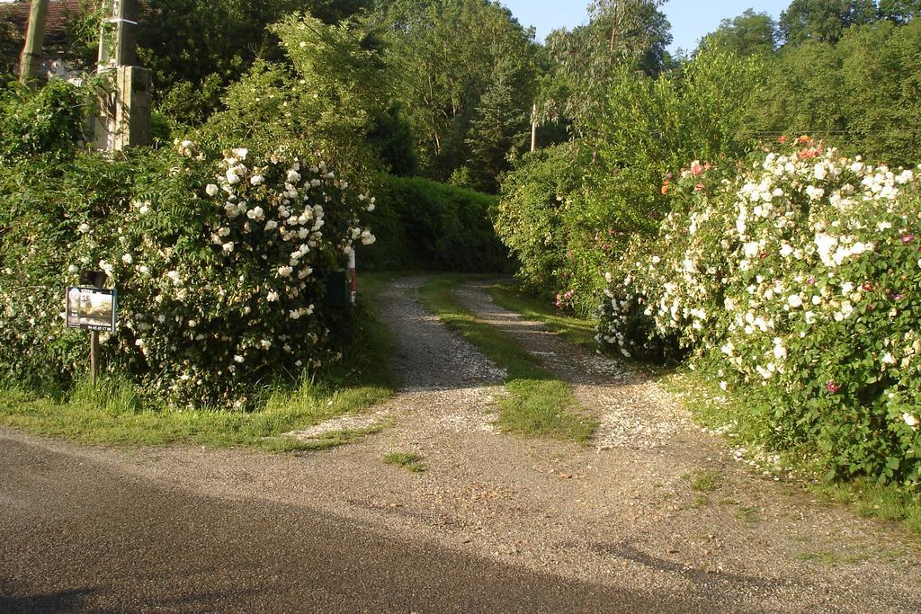 Gite Au Jardin Meilhan-sur-Garonne Exterior photo